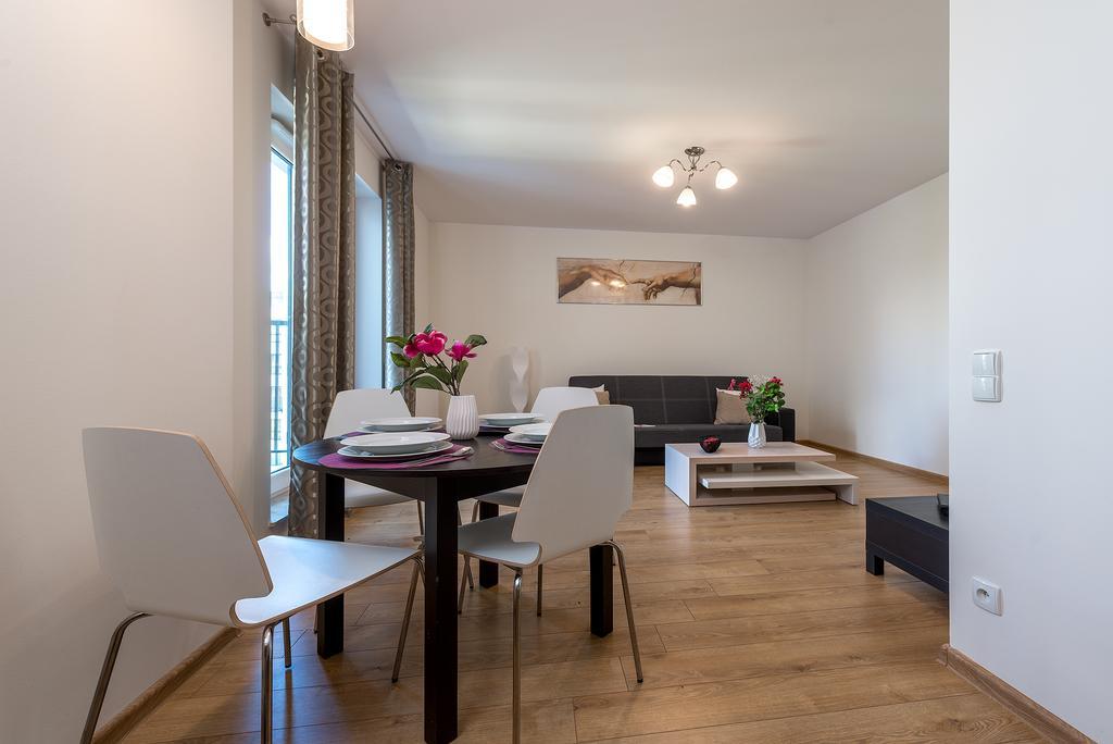 P&O Apartments Wola Tarasy وارسو المظهر الخارجي الصورة